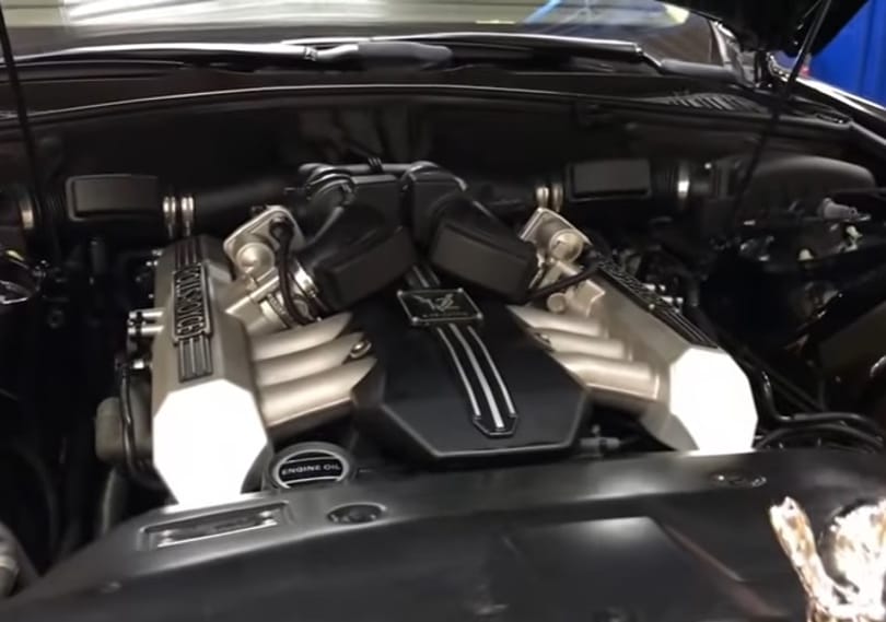 Minden Rolls-Royce-ban ott lapul a versenyautó, csak le kell szedni a kipufogóját