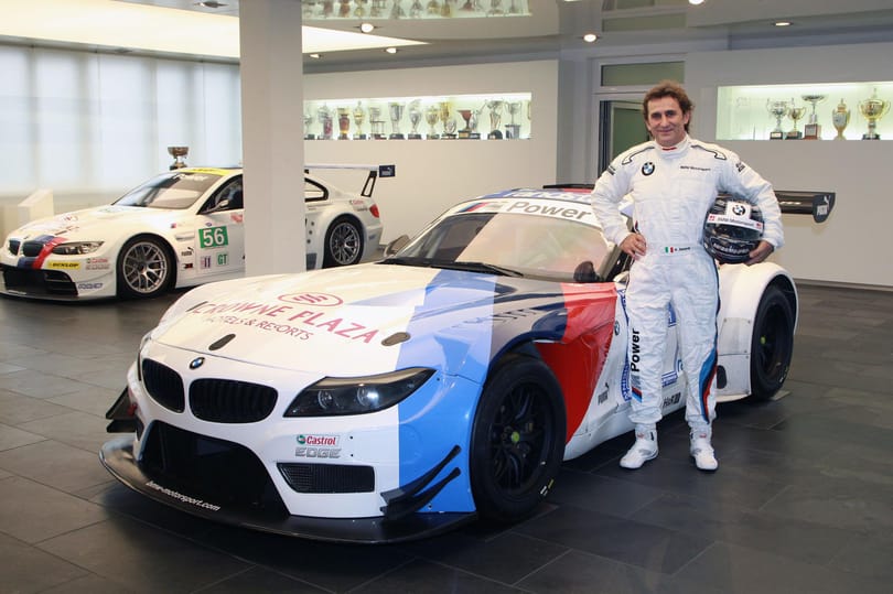 Újra autóversenyez Zanardi, a műlábakkal élő pilótalegenda