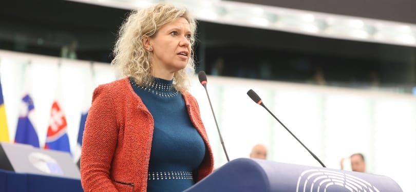 Parászka Boróka: Mennyi az ennyi?