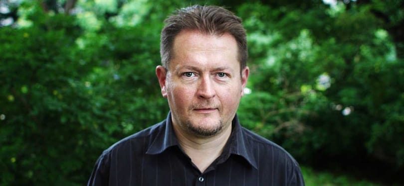 Virrasztást tartanak Térey János emlékére