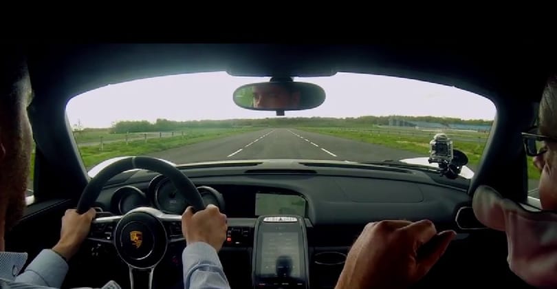 Porsche 918 Spyder túrát ért egy jól elsütött klikk a Facebookon