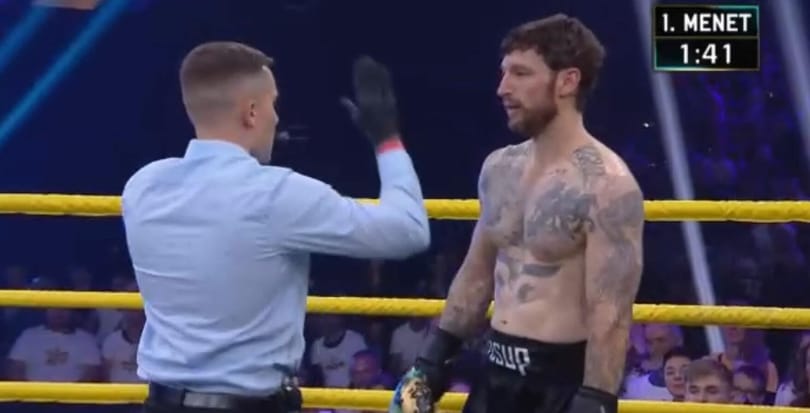 Shane Tusup háromszor is padlót fogott Torghelle Sándor ütéseitől, majd véletlenül a bírónak is bevert egyet