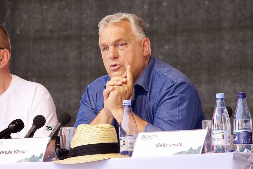 Választási világháborúra hangolt Orbán, csakhogy számára veszélyesen ötlettelenül