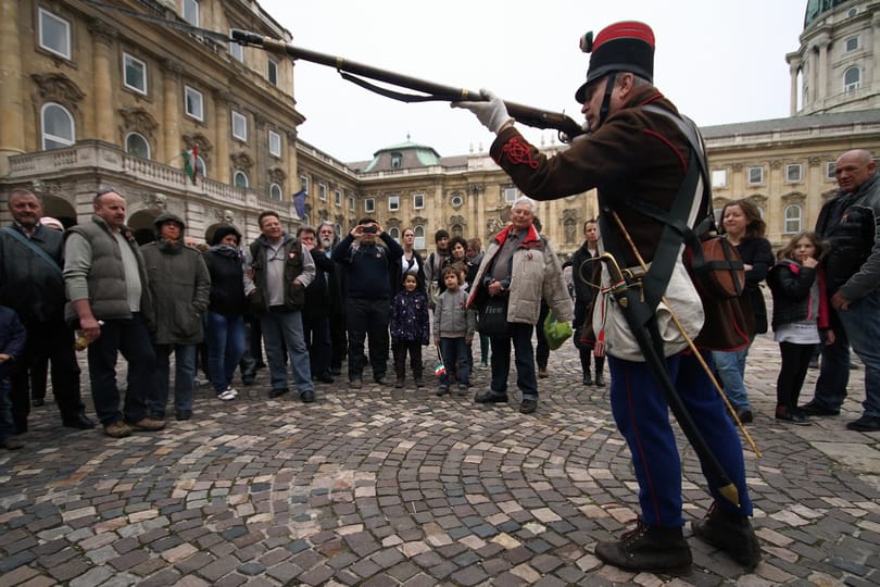 Világszenzációt ígér március 15-re az ellenzéki szervező