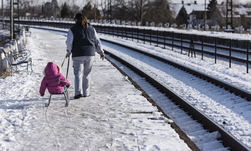 Vasutakat akar felújítani idén a kormány
