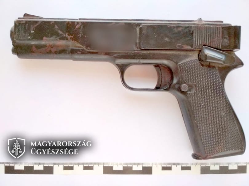 Rálőtt a rendőrökre, aztán az elfogott lövöldöző panaszt tett az intézkedés miatt