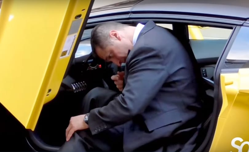 Hiába, a Lamborghini Aventador sem való mindenkinek – videó