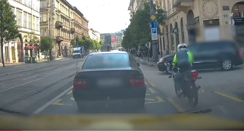 Motorosoknál talán ez az egyik tipikus baleset, amilyet a Vámház körúton felvettek