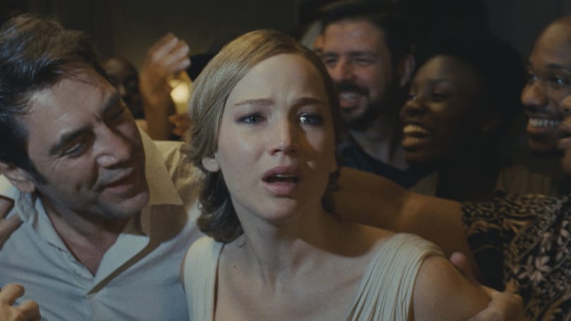 Vagy idegesít, vagy elkápráztat Jennifer Lawrence kegyetlen pokoljárása