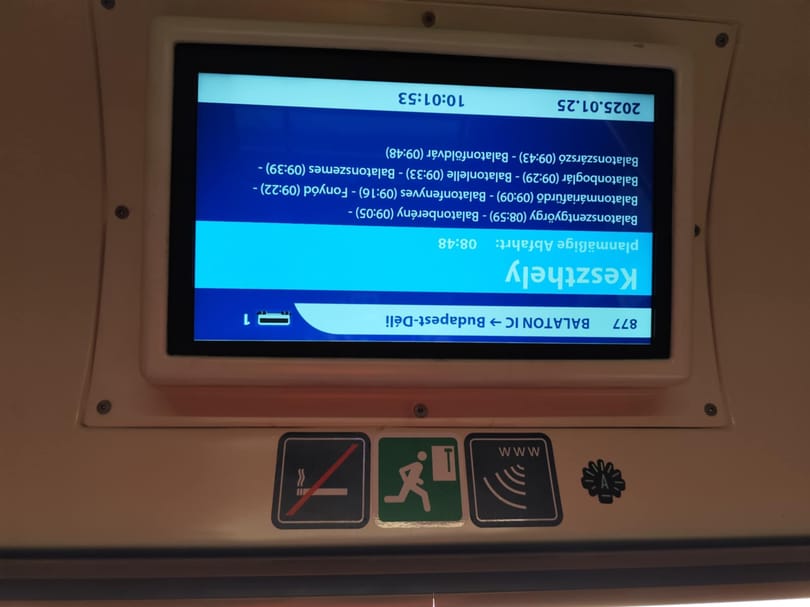 VEKE: Alighanem denevéreknek tervezték a MÁV járatain a kijelzőket
