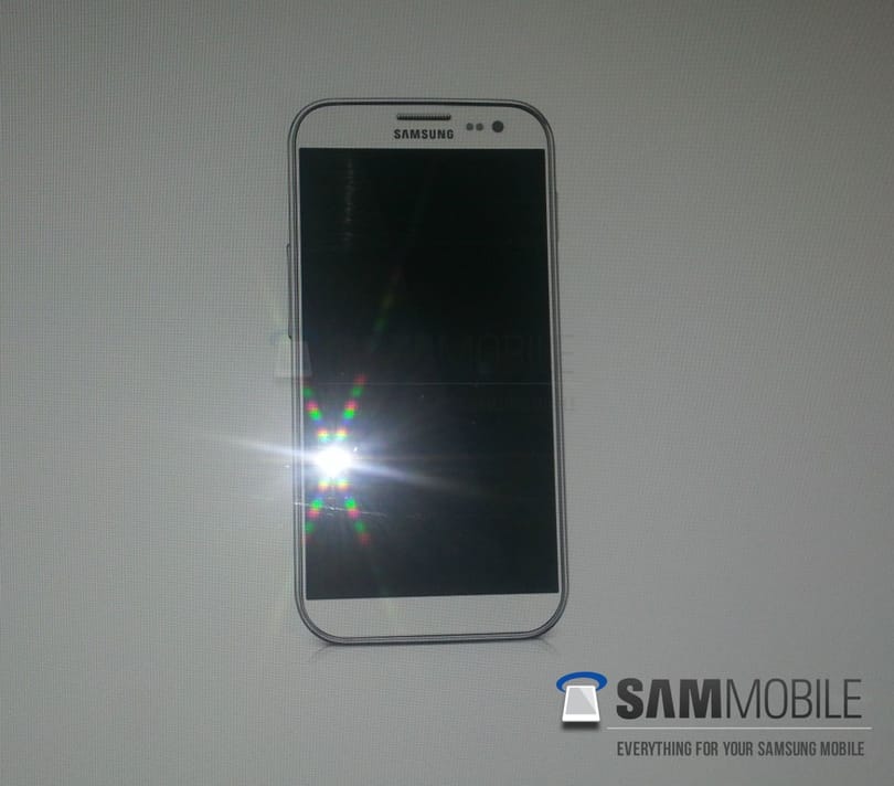 Kiszivárgott fotó: ilyen lesz a Galaxy S IV?