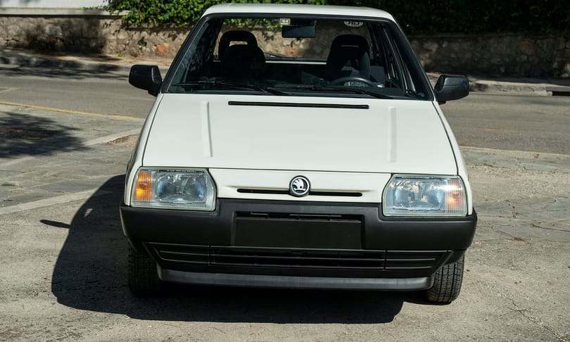 Nem elírás: 34 kilométerrel várja új gazdáját ez a 29 éves Skoda