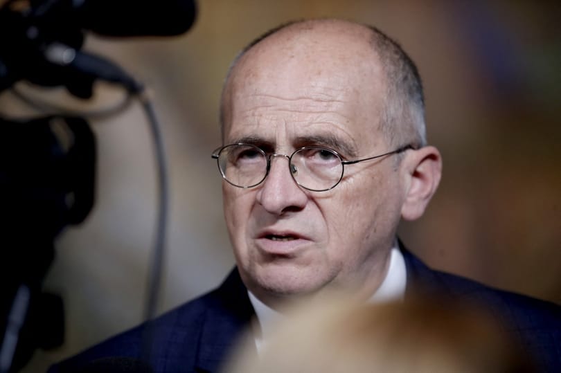 Ukrajna csak 
