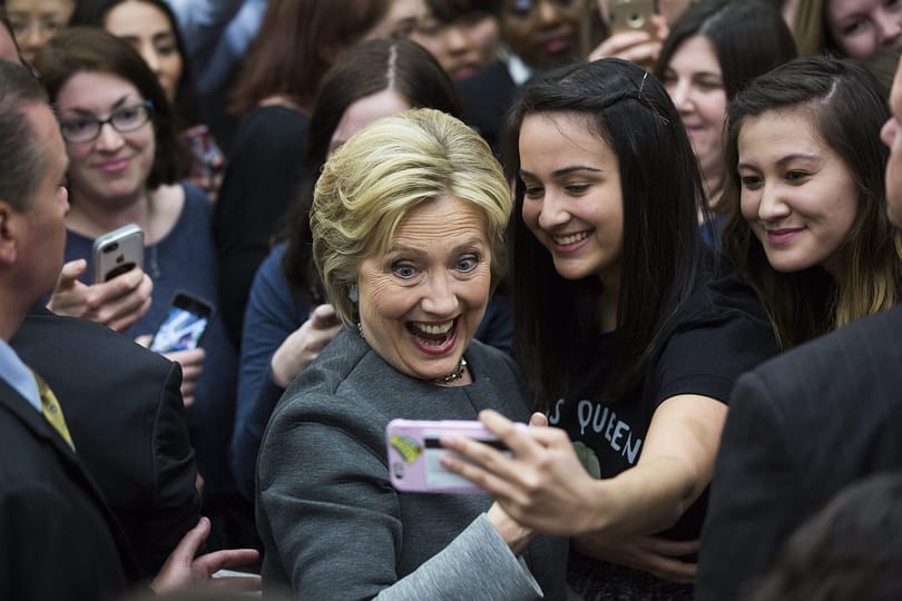 Tandíjmentes egyetemet ígér a szegényeknek Hillary Clinton