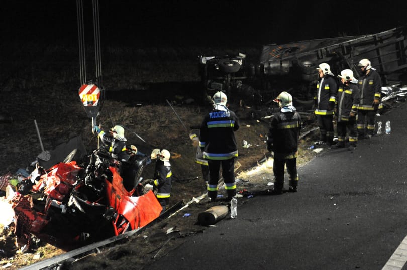 Tragédia az M43-ason: a holttesteket a jövő hétig szállítják Romániába