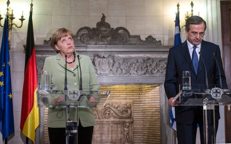 Botrányos blézer: Merkel megint zöldben bünteti szegény görögöket