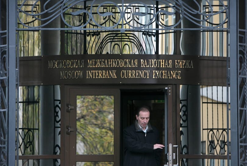 Újra kinyitott a moszkvai tőzsde, de sok mindennel nem lehet kereskedni