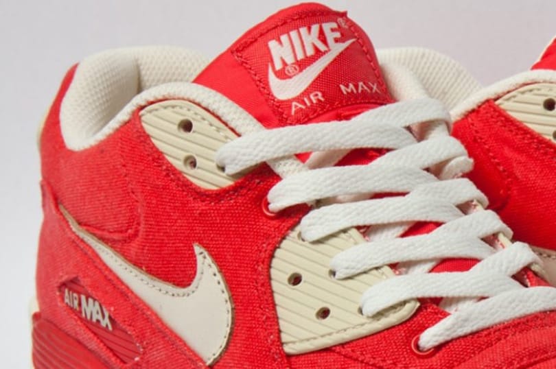 Nike Air Max 90 a télapó kedvenc színeiben