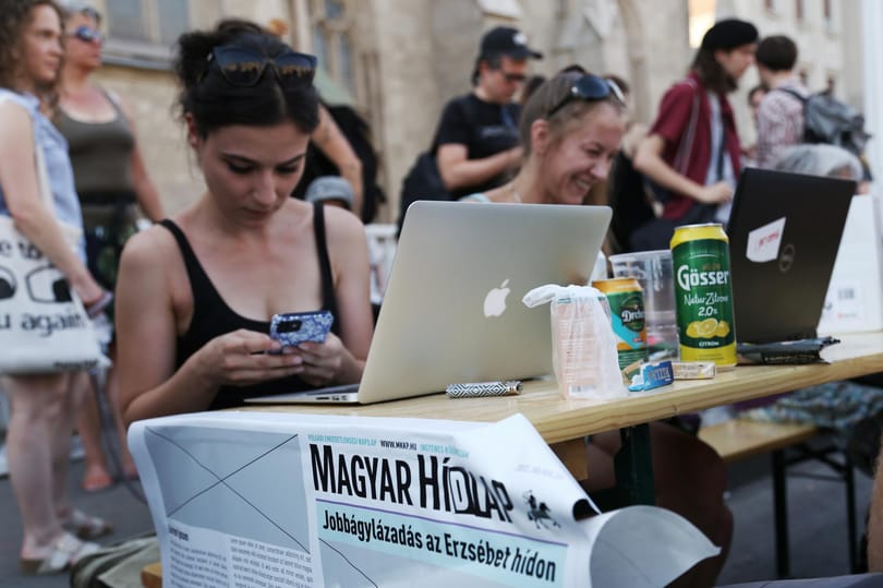 Rendszerellenes piknik, mintsem katatörvény elleni hídfoglalás van az Erzsébet hídon