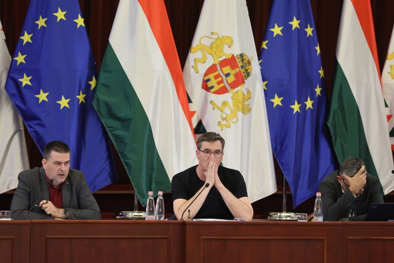 Heves szócsata a Pride-ról, főigazgatói lemondás-lebegtetés, heves vita az új költségvetésről és a jövőről – élőben a Fővárosi Közgyűlés üléséről
