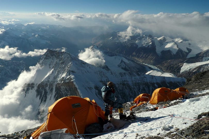 Jóval kevesebben mászhatják meg a Mount Everestet idén, mint a korábbi években