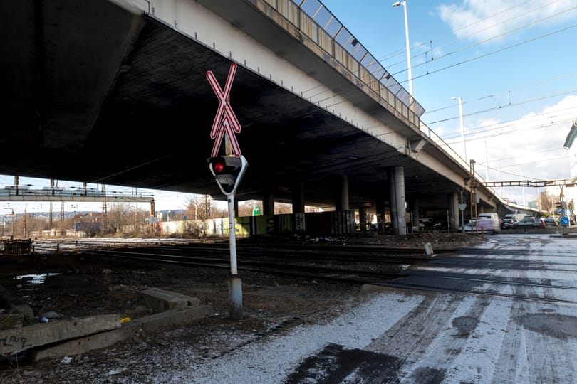 Leállt a vasúti forgalom Rákosrendezőnél, nagy késésekre kell készülni