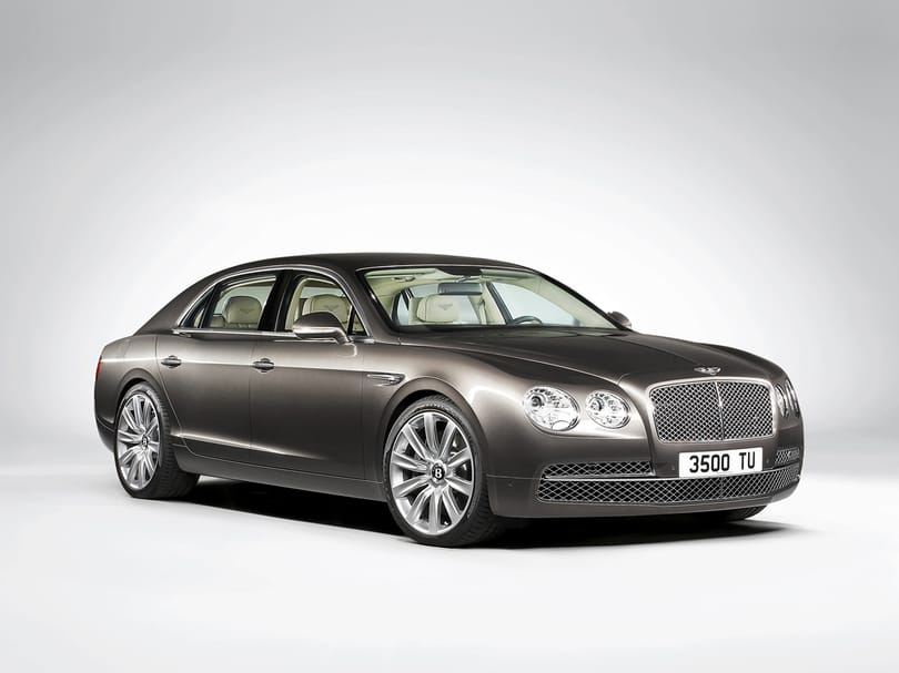 Kiszivárgott fotókon az új Bentley Flying Spur