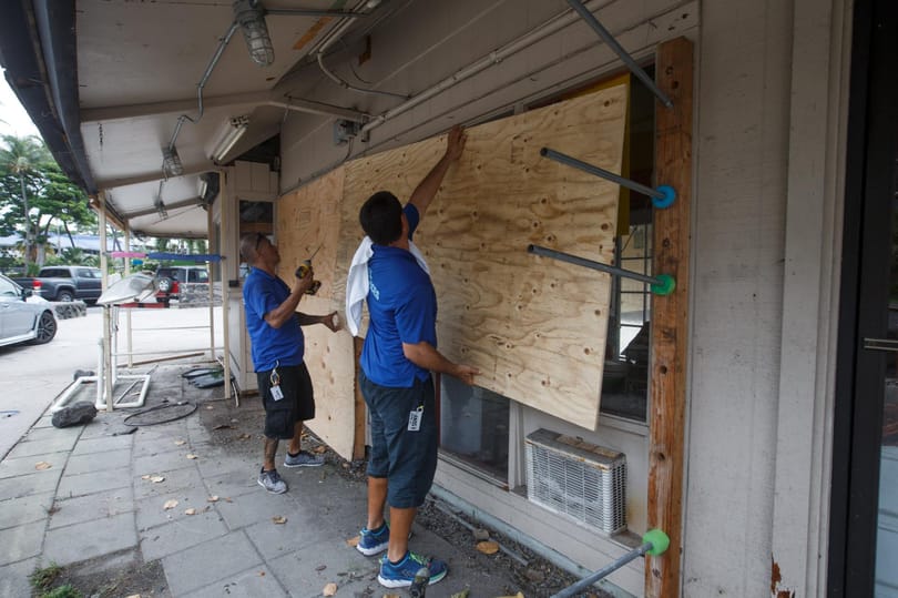 Világvége-hangulat van a közelgő hurrikán miatt Hawaiin