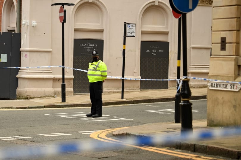 Egy férfi meghalt a birminghami késelésben