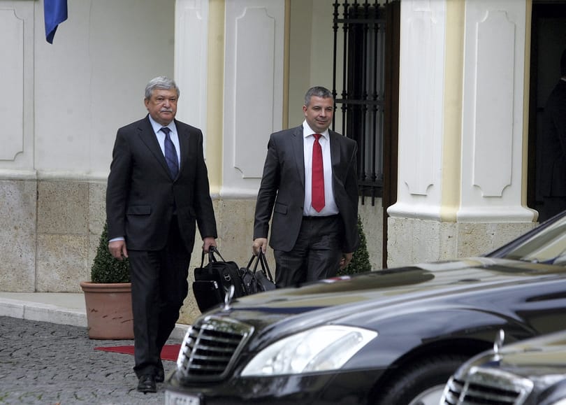 És akkor Orbán Dániába költözteti a magyarokat