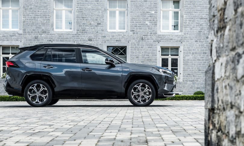 Kiderült a legdrágább Suzuki alapjának, a Toyota RAV4 PHEV-nek a hazai ára