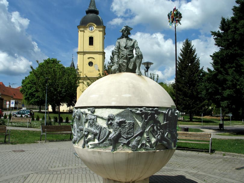 A sztorija akkor is király, ha csak hazudta, hogy ő az – 235 éve halt meg Benyovszky Móric