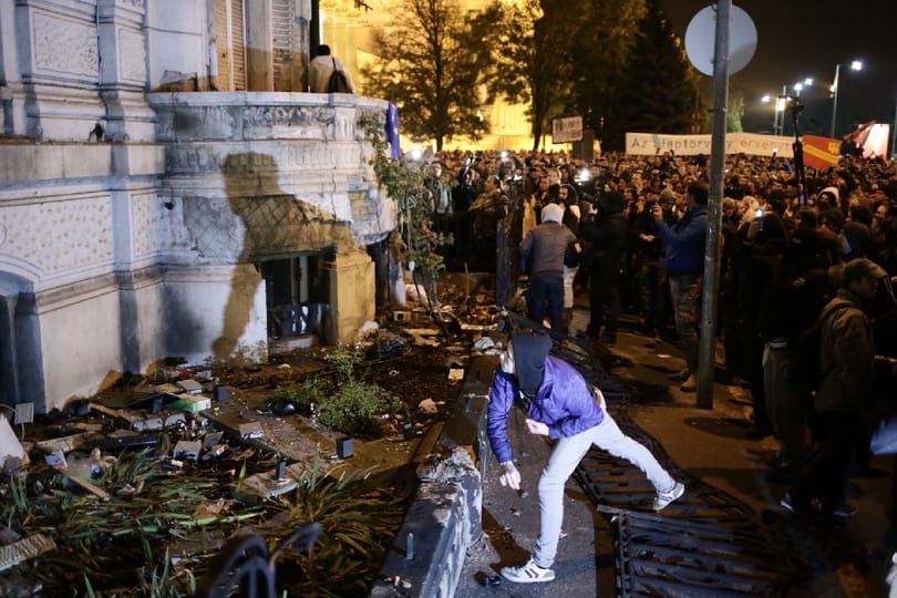 Nem tízmillió, hanem 144 ezer forintos kár keletkezett a Fidesz-székházban