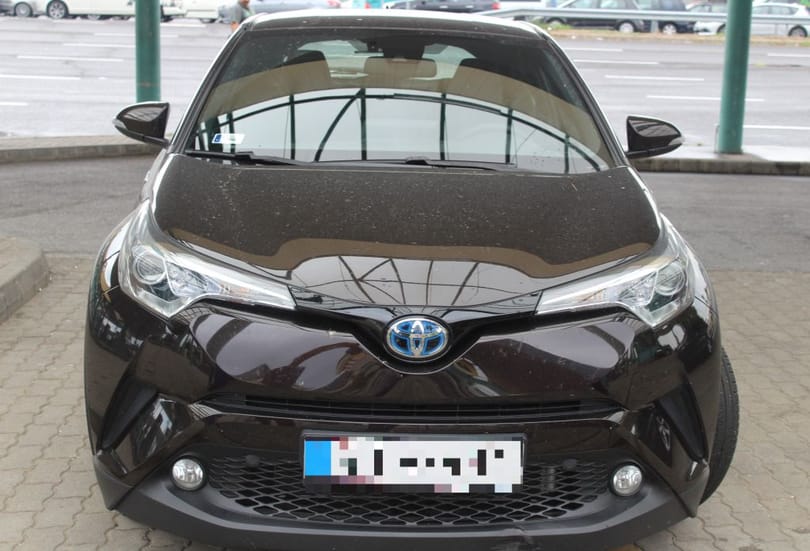 8 milliót ér egy ilyen Toyota, amit épp ki akartak lopni az országból