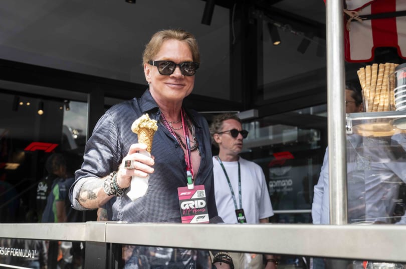 Axl Rose a házban: a celebek kivonultak a Hungaroringre