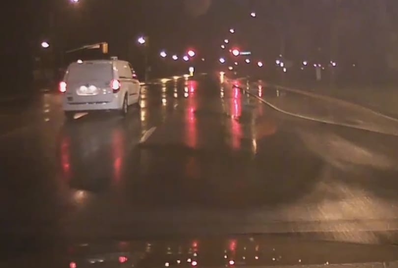 Úgy gondolta, átmegy a piroson. Rossz ötlet volt – videó