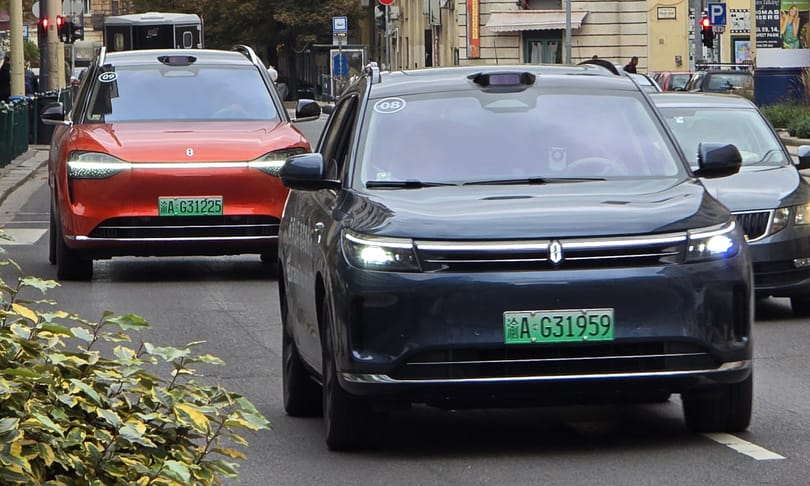 Nemrég egy Xiaomi, most pedig flottányi Huawei autót fotóztunk Budapesten