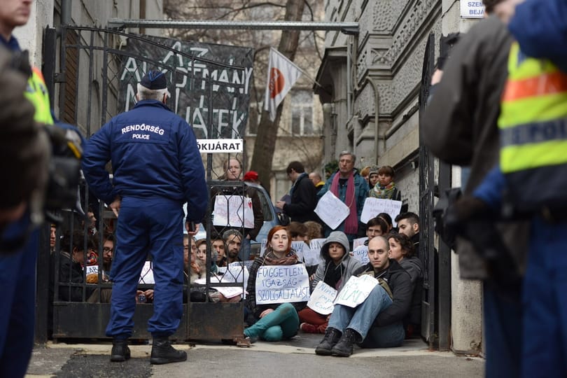 Megszólalt a Fidesz-székház priuszos védője: 