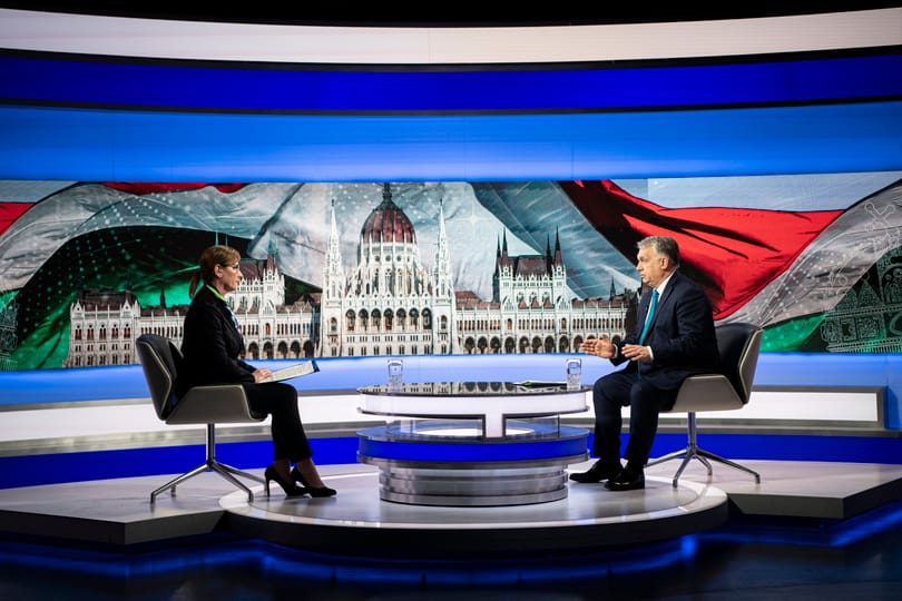 Orbán új kerítése: így épített magának politikai terméket oltásokból