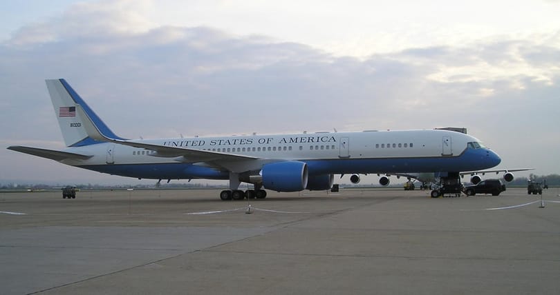 Madarakkal ütközött az Air Force Two 