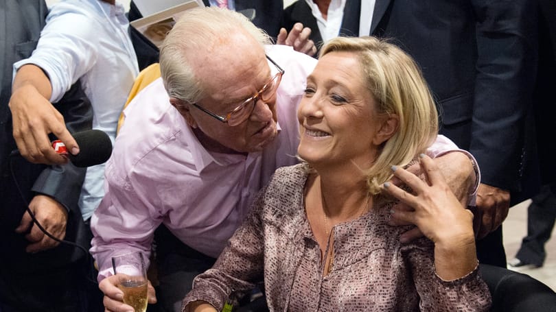 Vizsgálat indult Marine Le Pen 2022-es kampányának finanszírozása miatt, amelyhez Mészáros bankjától kapott hitelt