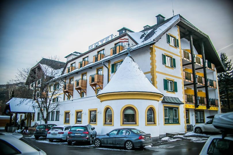Nem volt fürdőkapcsolatuk, ezért két ausztriai hoteljétől is megszabadult Mészáros Lőrinc