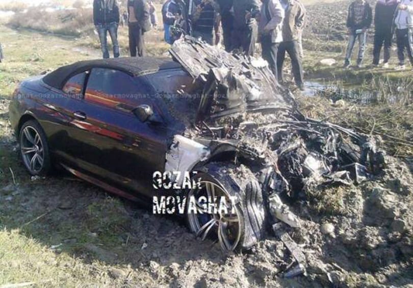 Ennyi maradt egy traktorral ütköző BMW 650i-ből – fotó
