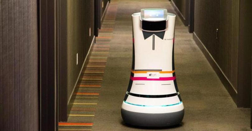 R2D2-t munkára fogták egy kaliforniai hotelben - videó