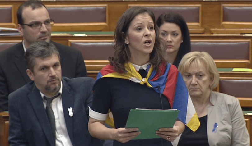 Szél Bernadett szerint Orbán hazudott az egyszülős családok támogatásáról
