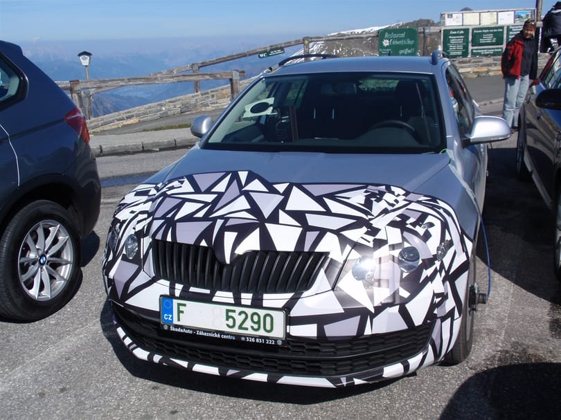 Fotó: nem nagyon takargatják már az új Skoda Octaviát