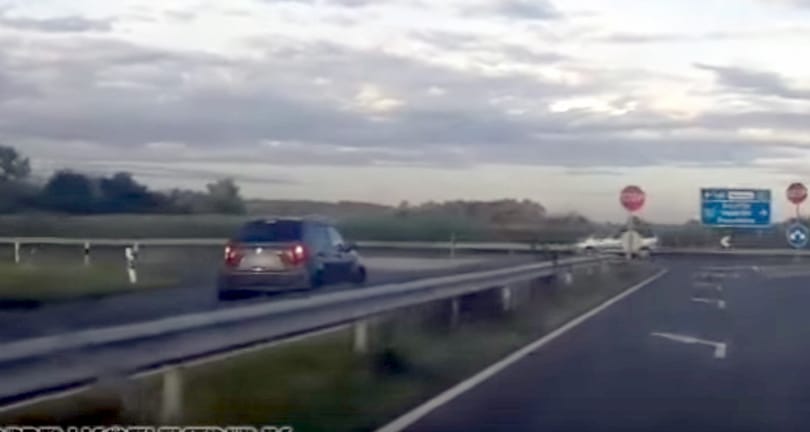 Ki tudja, hol hajthatott fel szemből az M1-esre ez a Suzuki – videó 