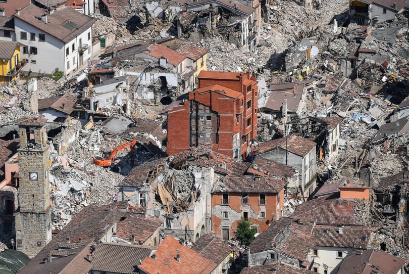 Fotókon a földrengésben szinte teljes egészében elpusztult Amatrice
