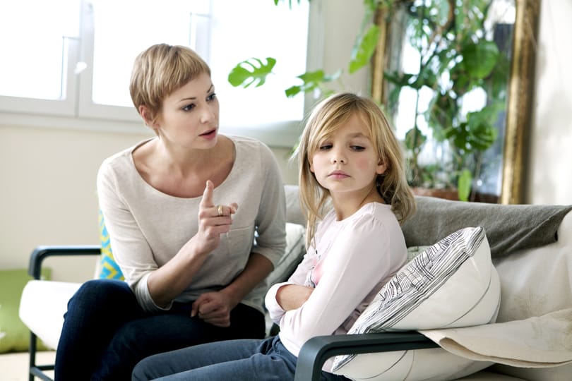 Gond van a gyerekkel? Képzelje magát szállodai recepciósnak