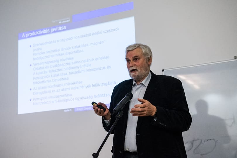 Rácsapta az ajtót a Századvégre, most a kormányváltás receptjét adná az ellenzéknek